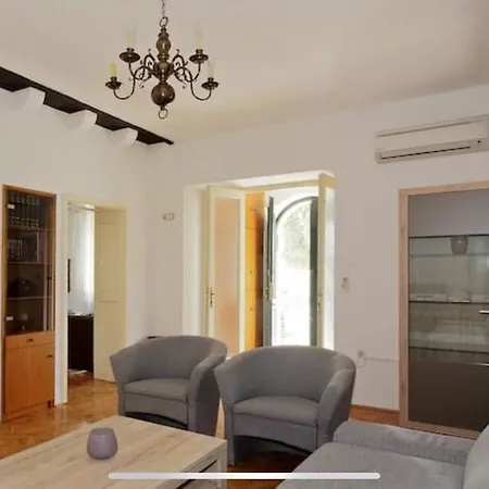 Beachfront Holiday home Dubrovnik