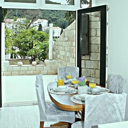 Holiday home Beachfront Dubrovnik
